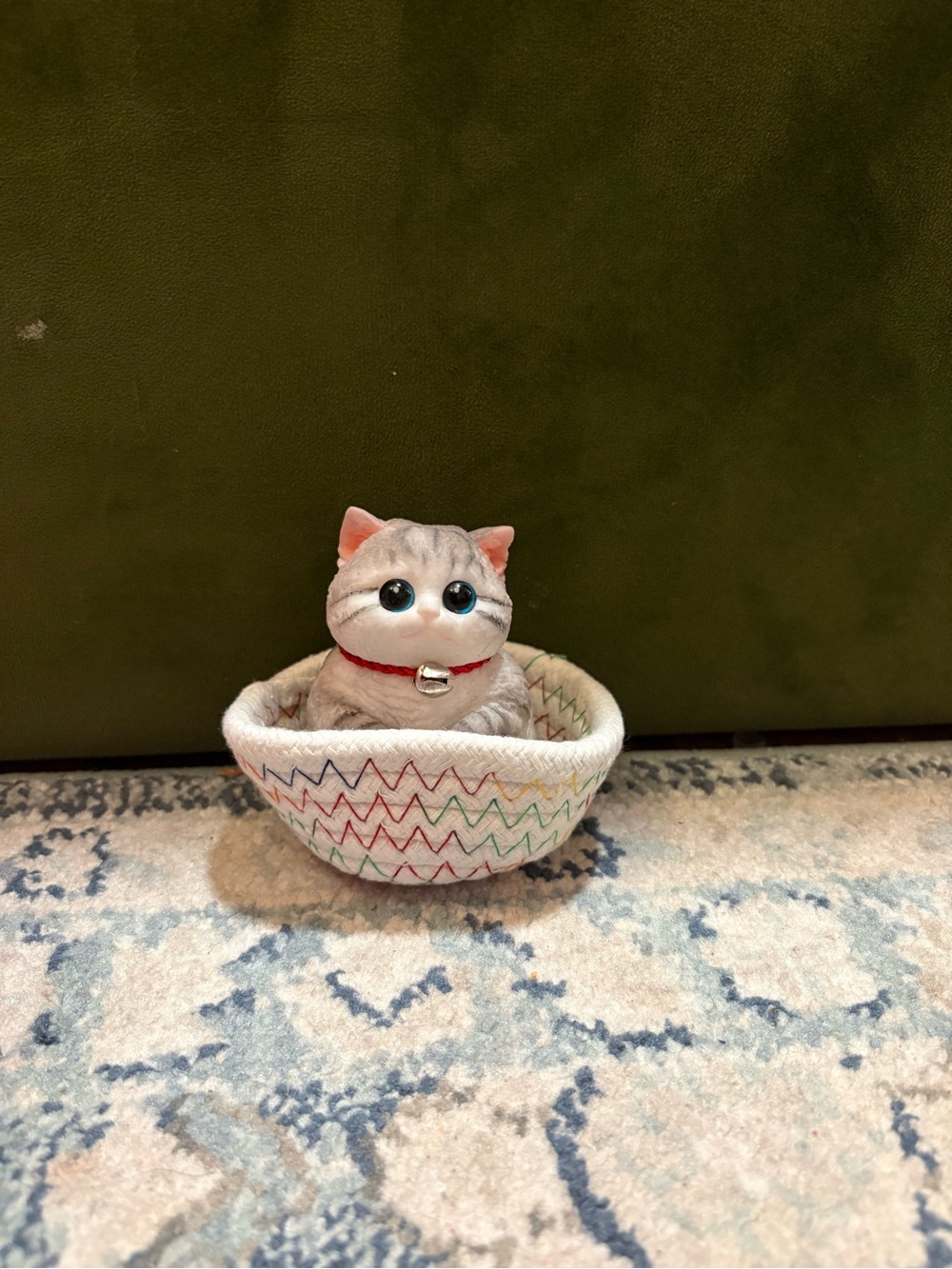 MOCHI SQUISHY Grey Kitten Toy with Red Collar - Soft Cat